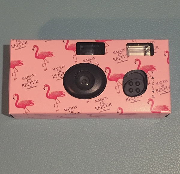フラミンゴ柄の「写ルンです」カバー